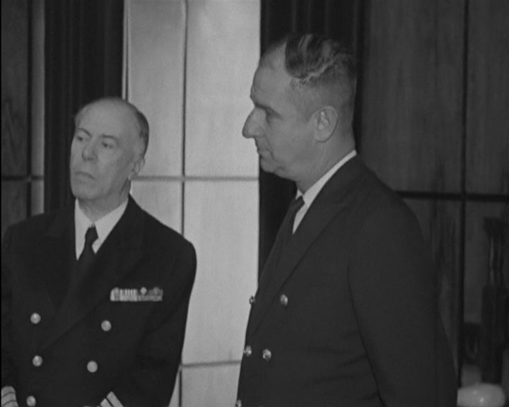 Condecoração do Capitão Bernard David Blower