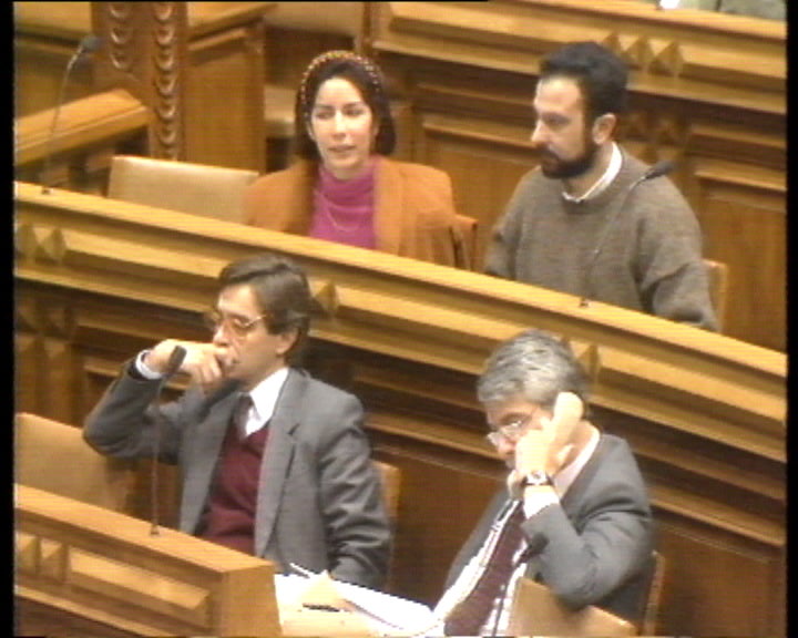 Interpelação ao Governo na AR