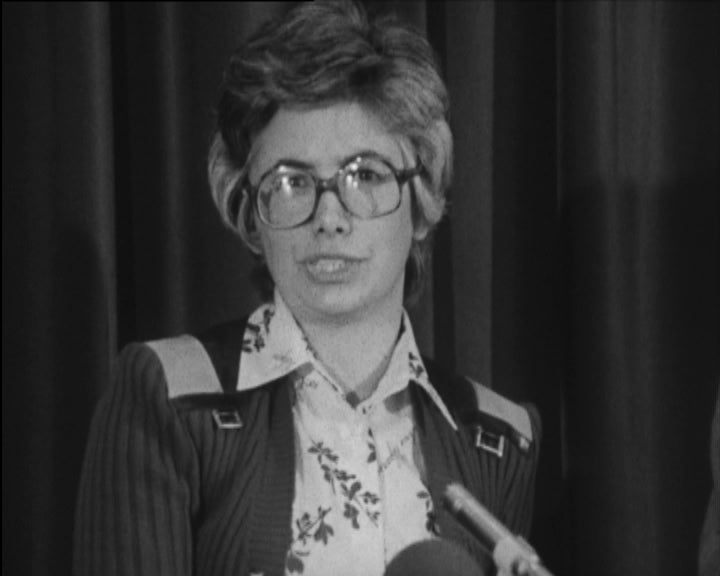 Mesa redonda sobre emprego e necessidades básicas