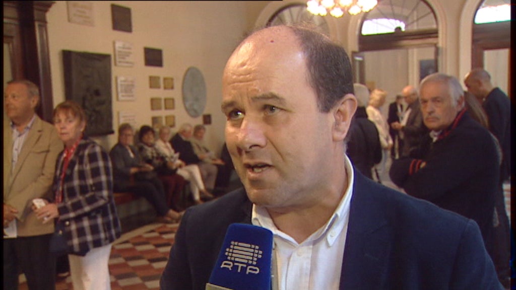 Homenagem aos 100 anos de Max