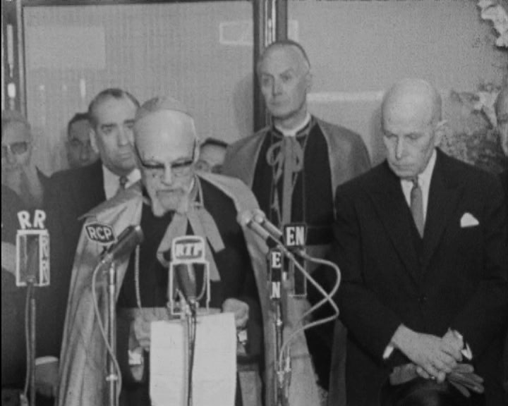 Partida de Dom José da Costa Nunes para Roma