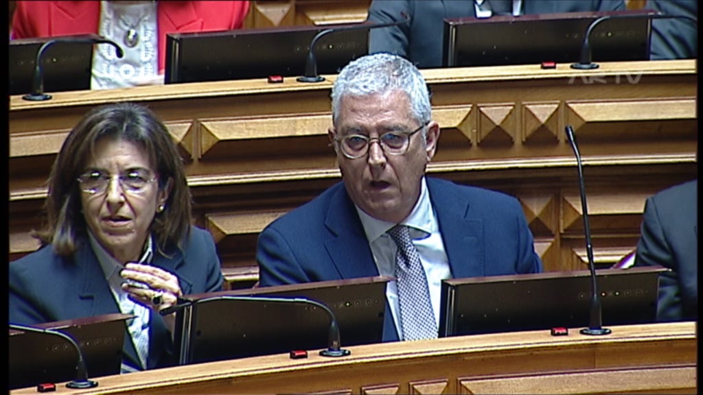 Diploma dos professores chumbado