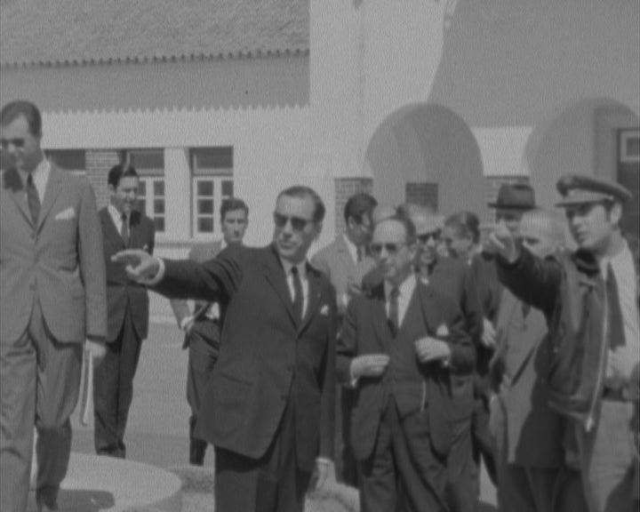 Preparativos para chegada do Papa Paulo VI à Base de Monte Real