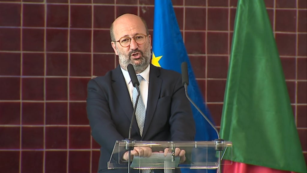 Governo incentiva a compra de autocarros a gás e elétricos