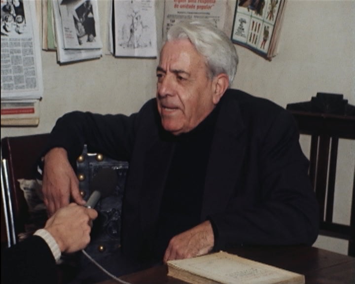 Espólio bibliográfico em condições precárias