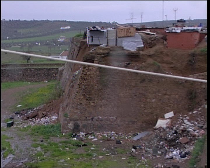 Habitações em risco em Campo Maior