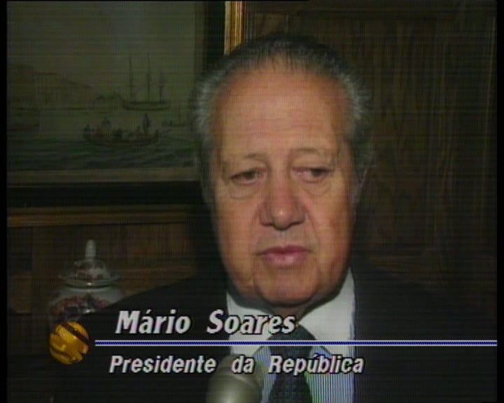 Mário Soares reage ao boicote informativo