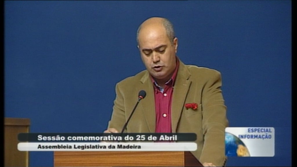 José Manuel Coelho cria incidente na comemoração do 25 de Abril