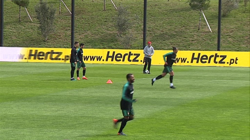 Futebol: treino da Seleção Nacional