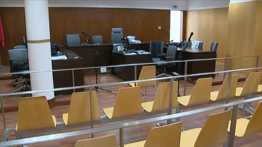 Juiz Neto Moura punido com advertência registada