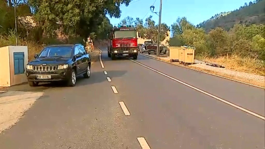 Evacuação de aldeia devido à aproximação de incêndio