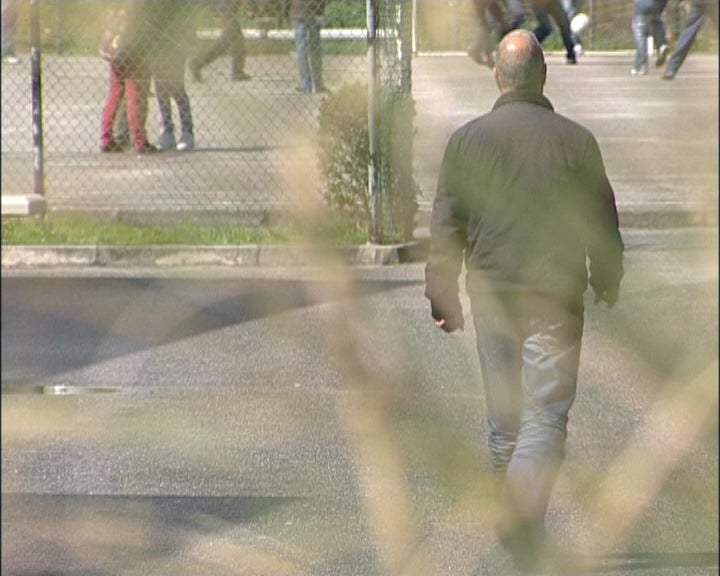 Aluno agride colega com um martelo