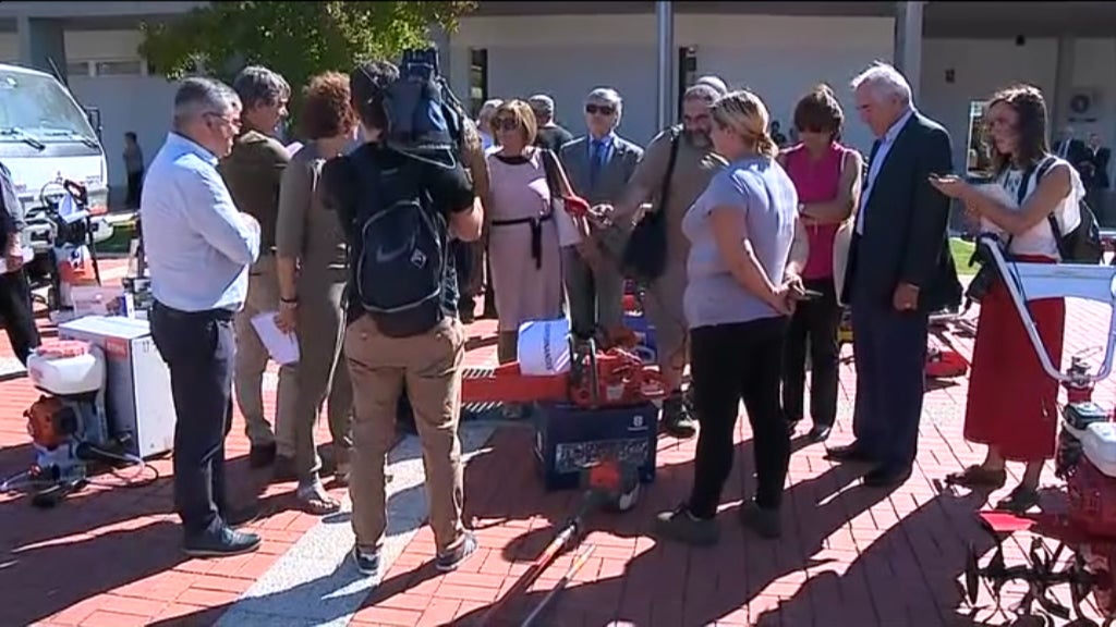 Entrega de alfaias às vítimas dos incêndios
