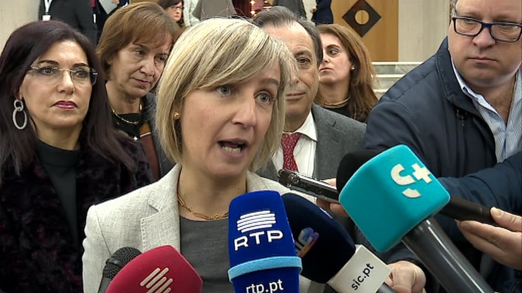 Marta Temido é confrontada por enfermeiros