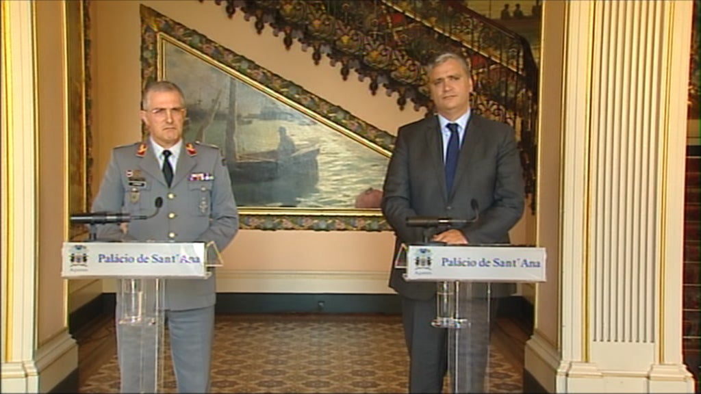 Major General Cardoso Lourenço cessa funções – RTP Arquivos