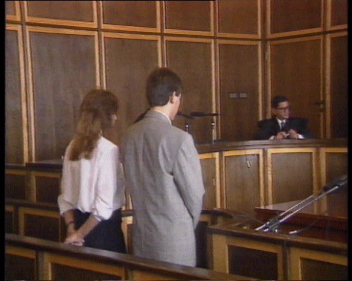 Julgamento de caso de prostituição infantil