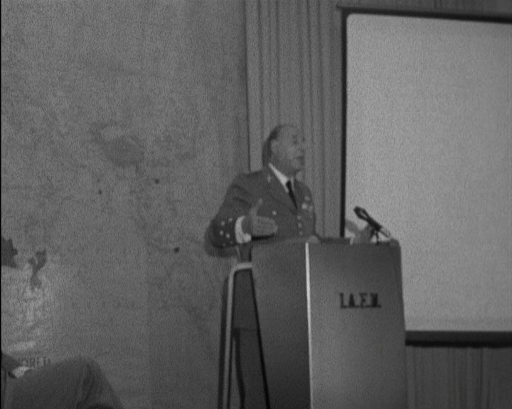 Conferência com oficiais brasileiros da Escola Superior de Guerra do Brasil