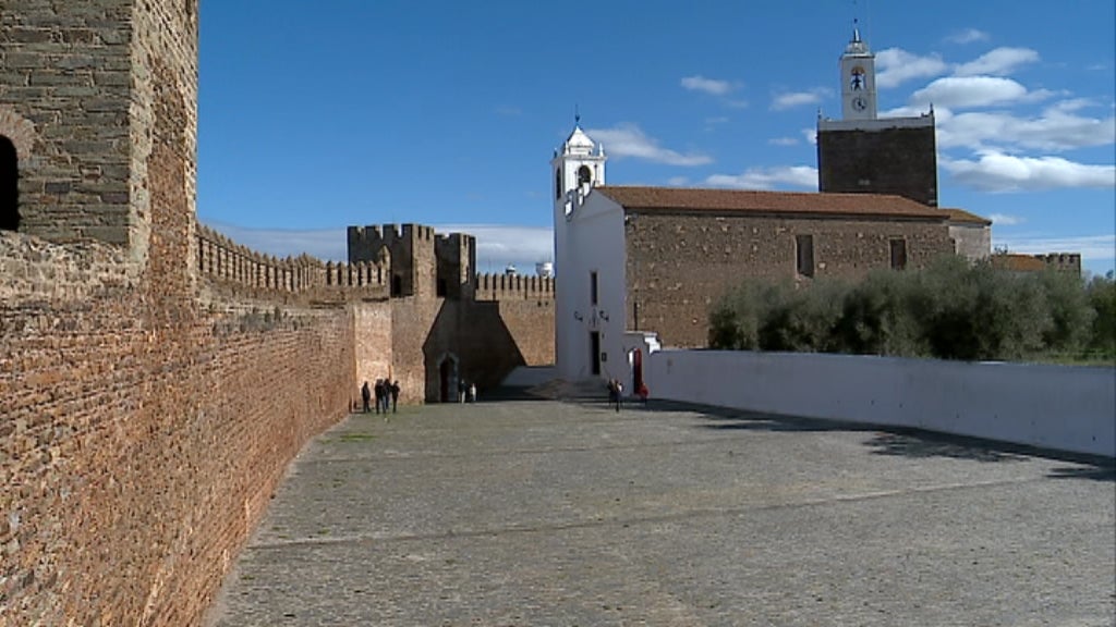 Lápide de Fernão Lopes