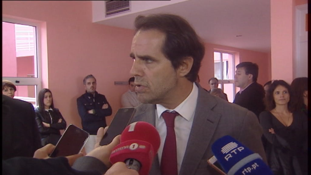 Miguel Albuquerque visita o centro de saúde de Santana