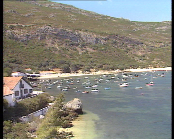 Poluição no Portinho da Arrábida