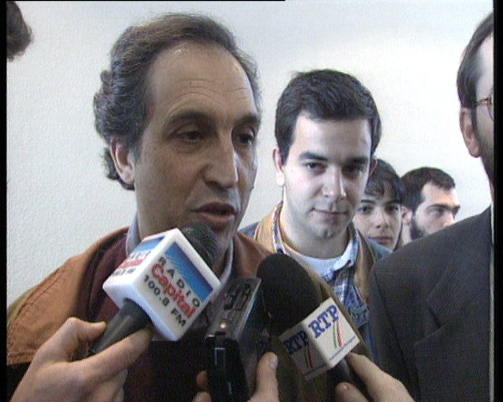 Carlos Carvalhas acusa o jornal “Expresso”