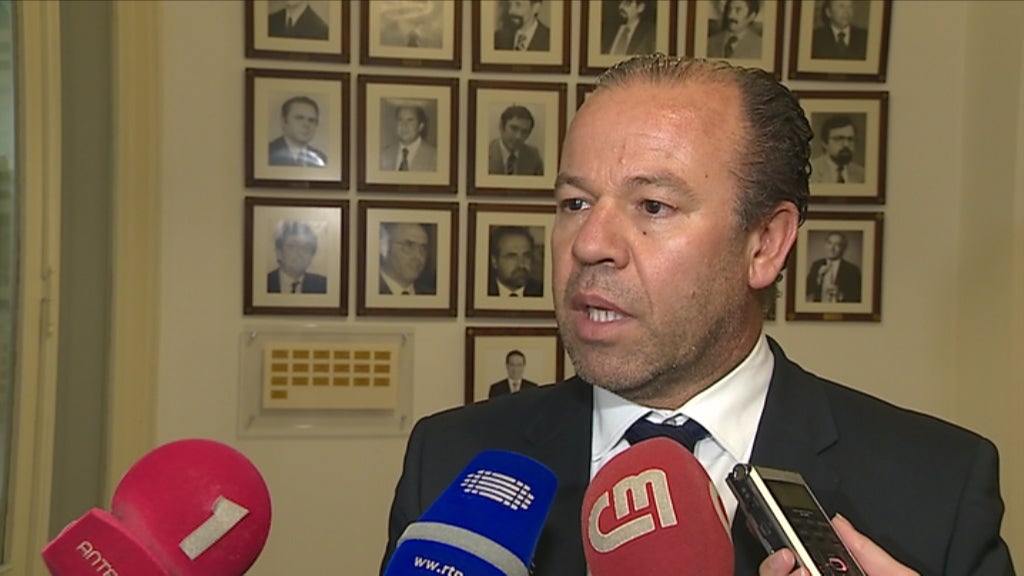 Capoulas Santos reúne com suinicultores e produtores de leite