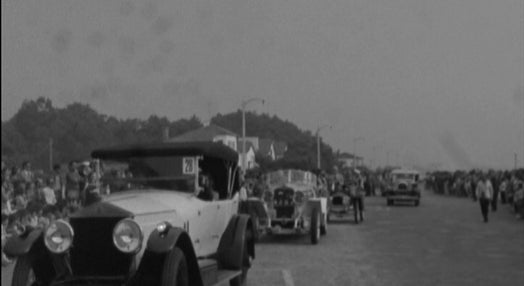 Desfile de carros antigos em Esposende