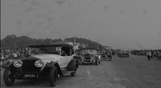 Desfile de carros antigos em Esposende