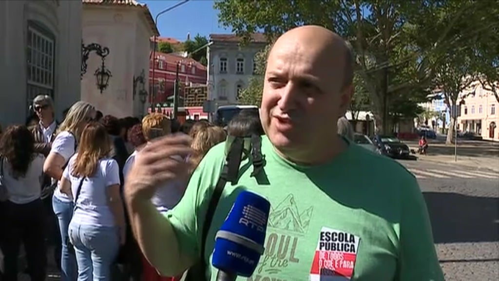 Marcha em defesa da escola pública