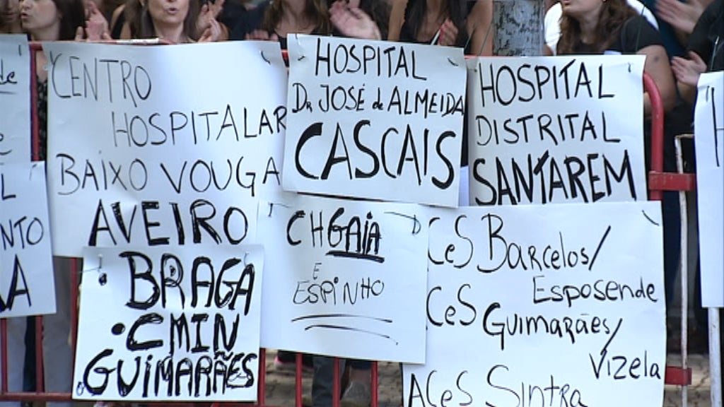 Ministro da Saúde na AR