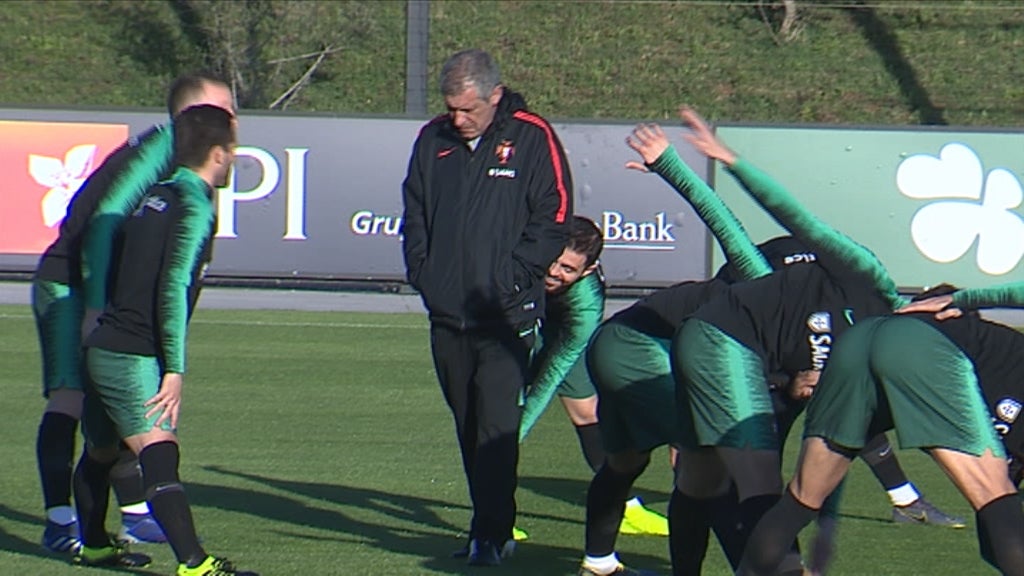 Futebol: treino da seleção nacional