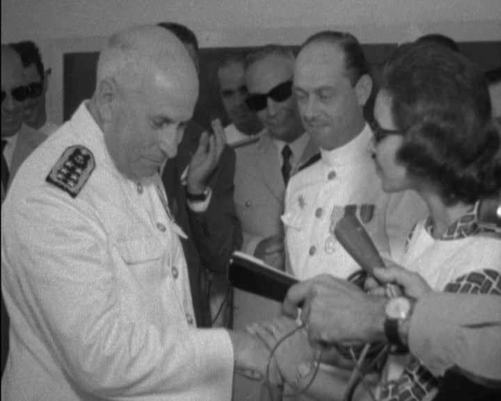 Chefe de Estado visita a Estação Rádio-Naval de Luanda