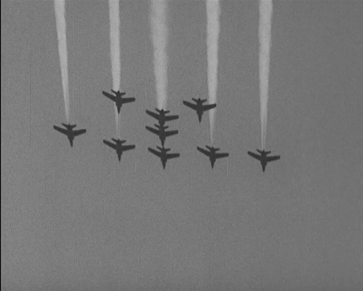 Exibição da esquadrilha acrobática inglesa “Red Arrows” em Lisboa