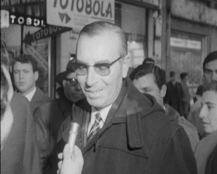 Fialho Gouveia entrevista transeuntes