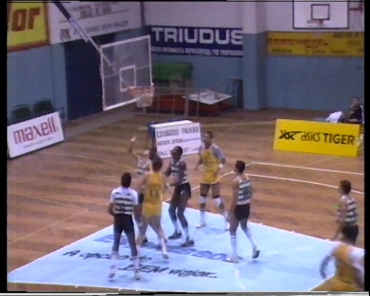 Basquetebol: Queluz vs Sporting