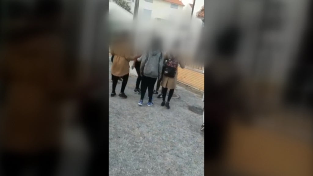 Agressão a adolescente