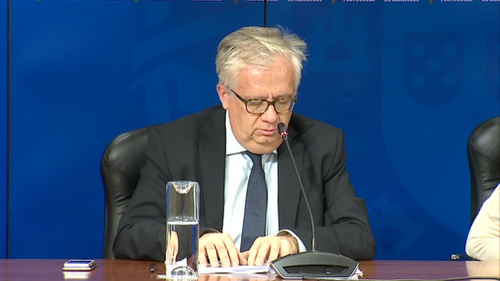 Autarquias passam a gerir escolas