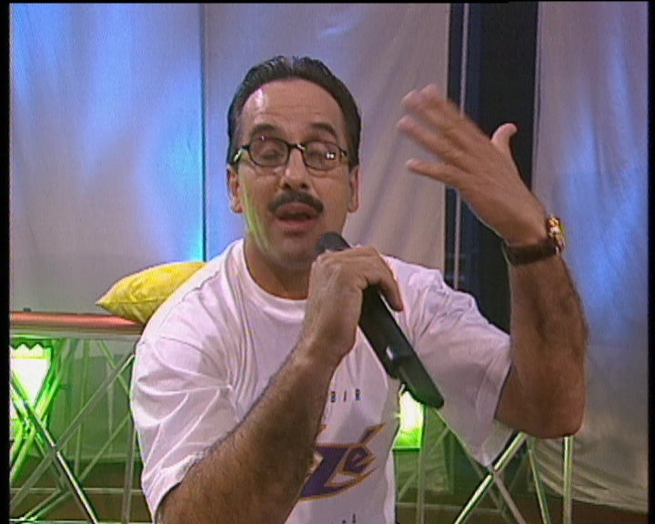 Zezé Camarinha ensina Inglês