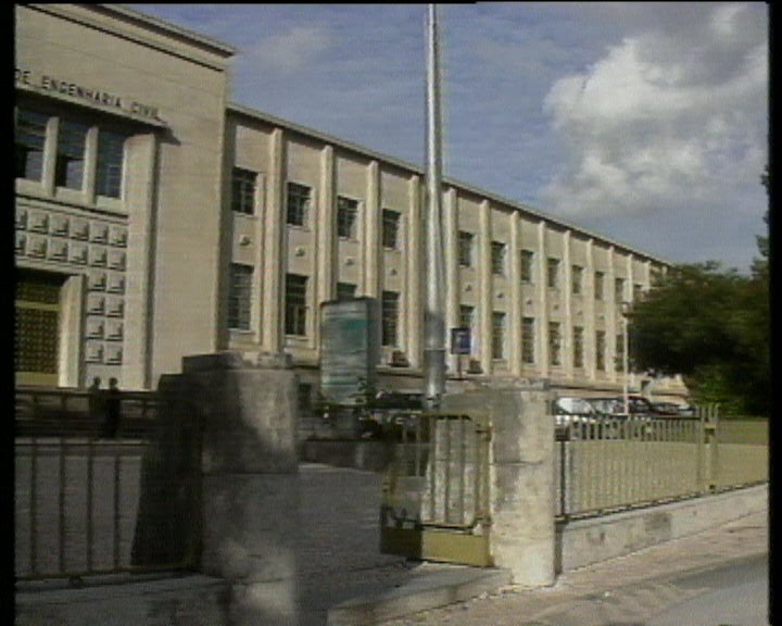 Reinicio das obras de instalação da linha de metropolitano