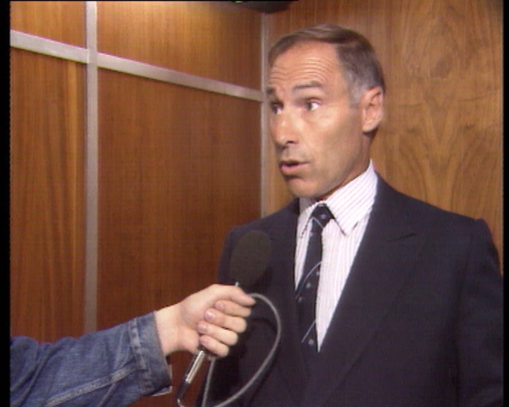 Falta de verbas na Faculdade de Letras