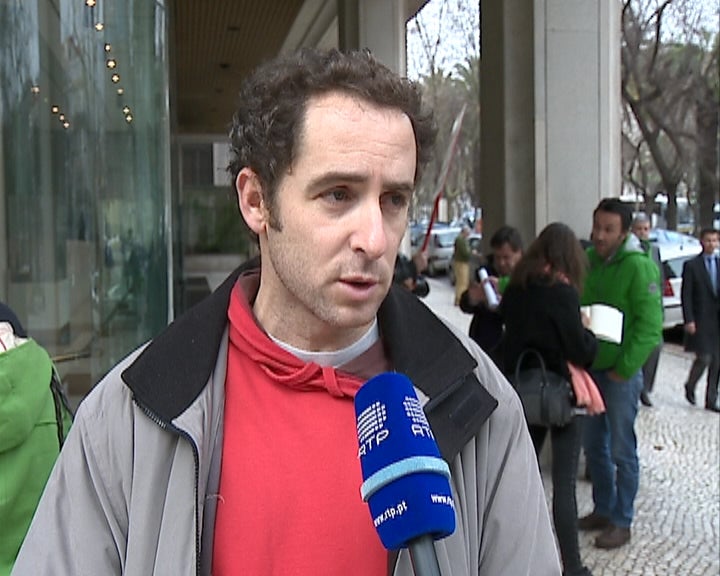 Manifestação junto ao Novo Banco