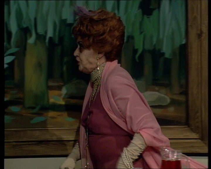 A Visita da Velha Senhora – Parte II