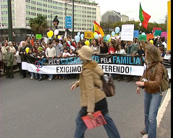 Reação da sociedade civil ao casamento gay