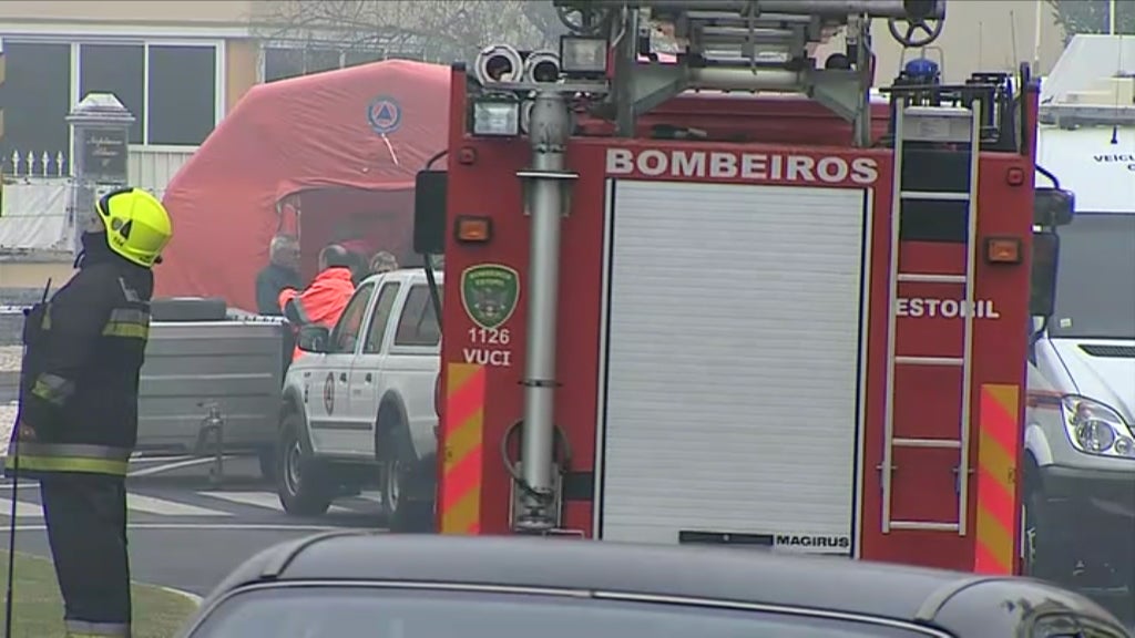 Incêndio em prédio em Cascais