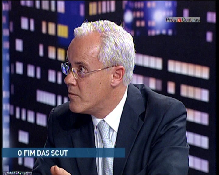 Governo e PSD em desacordo quanto às SCUT