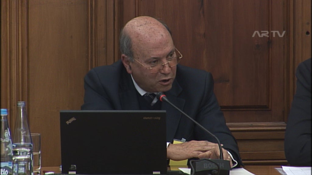 Rendas excessivas na energia