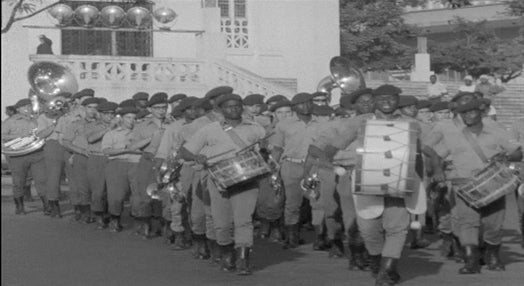 Cerimónia de despedida de contingentes militares em Lourenço Marques