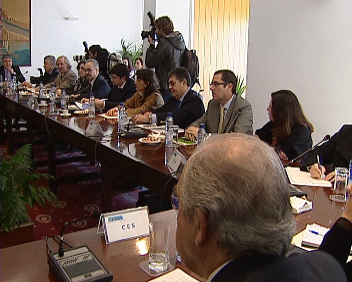 Governo apresenta PEC aos parceiros sociais