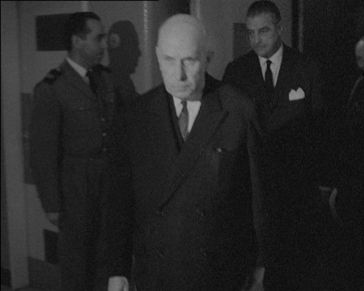 Américo Tomás visita Salazar no Hospital da Cruz Vermelha