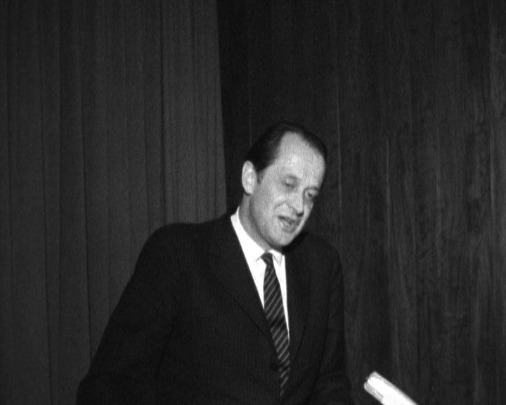 Conferência do professor Bernhard em Lisboa